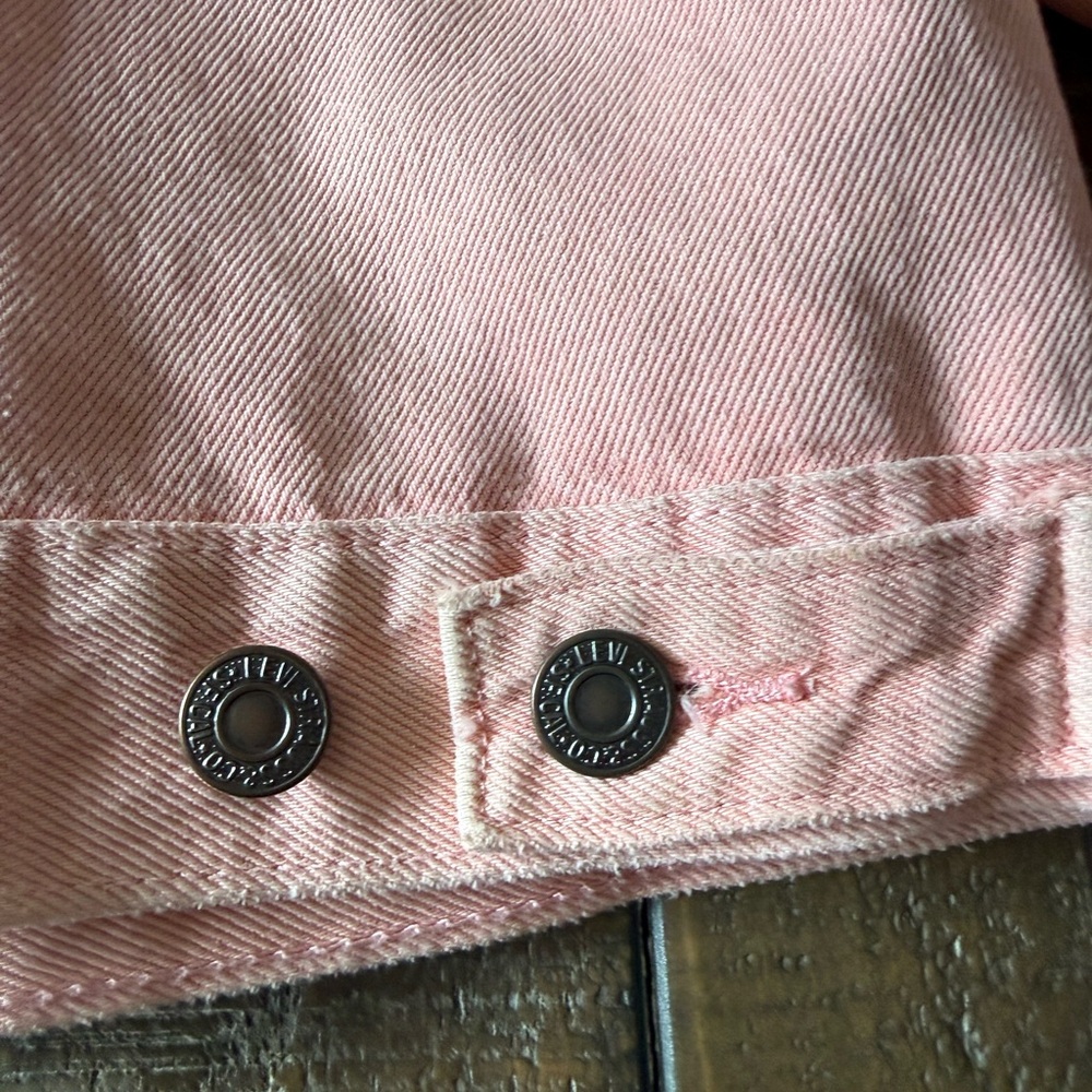 LEVI’s Original Puff Sleeve Trucker Jacket - Picture 12 of 12